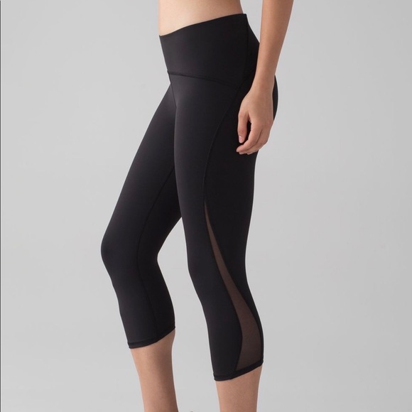 Lululemon Train Times 17” Cropped Leggings - Picture 4 of 5